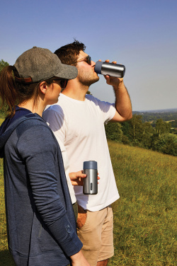 Logotrade mainostuote tuotekuva: Musta+Blum-eristetty matkamuki ruostumatonta terästä